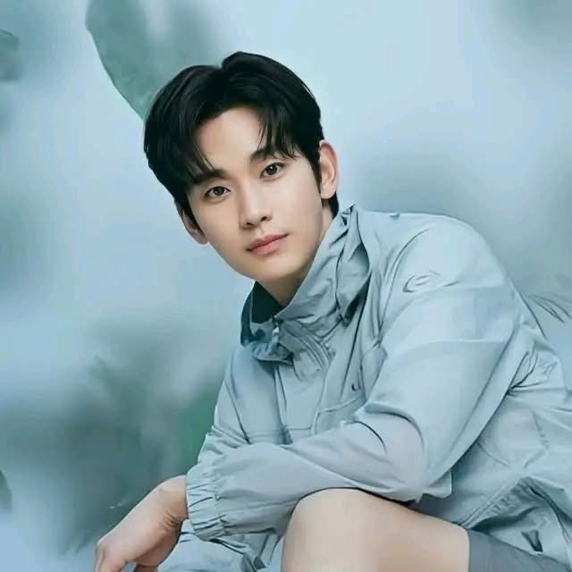 Recent activity shot of Kim Soohyun