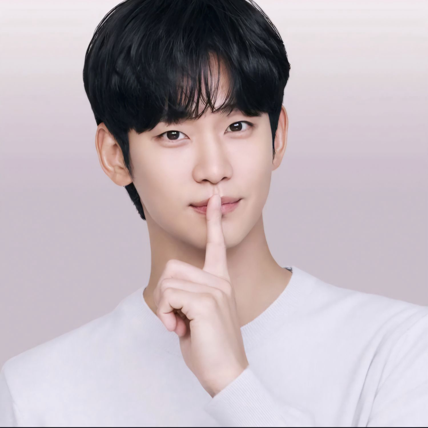 キム・スヒョンのビハインドカット