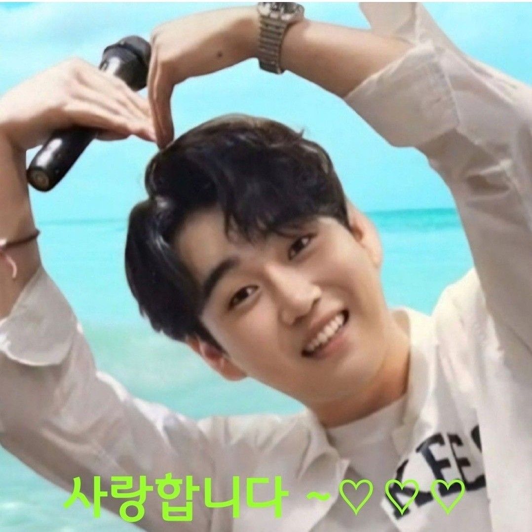 Behind-the-scenes cut of Hwang Youngwoong