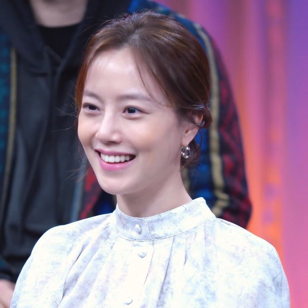 Behind-the-scenes cut of Moon Chaewon