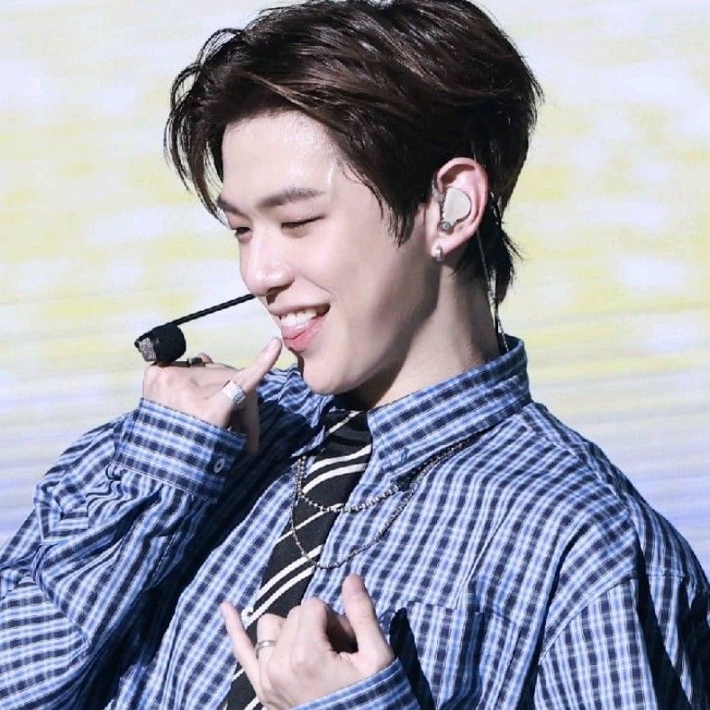 A moment captured by a fan of Secret Garden