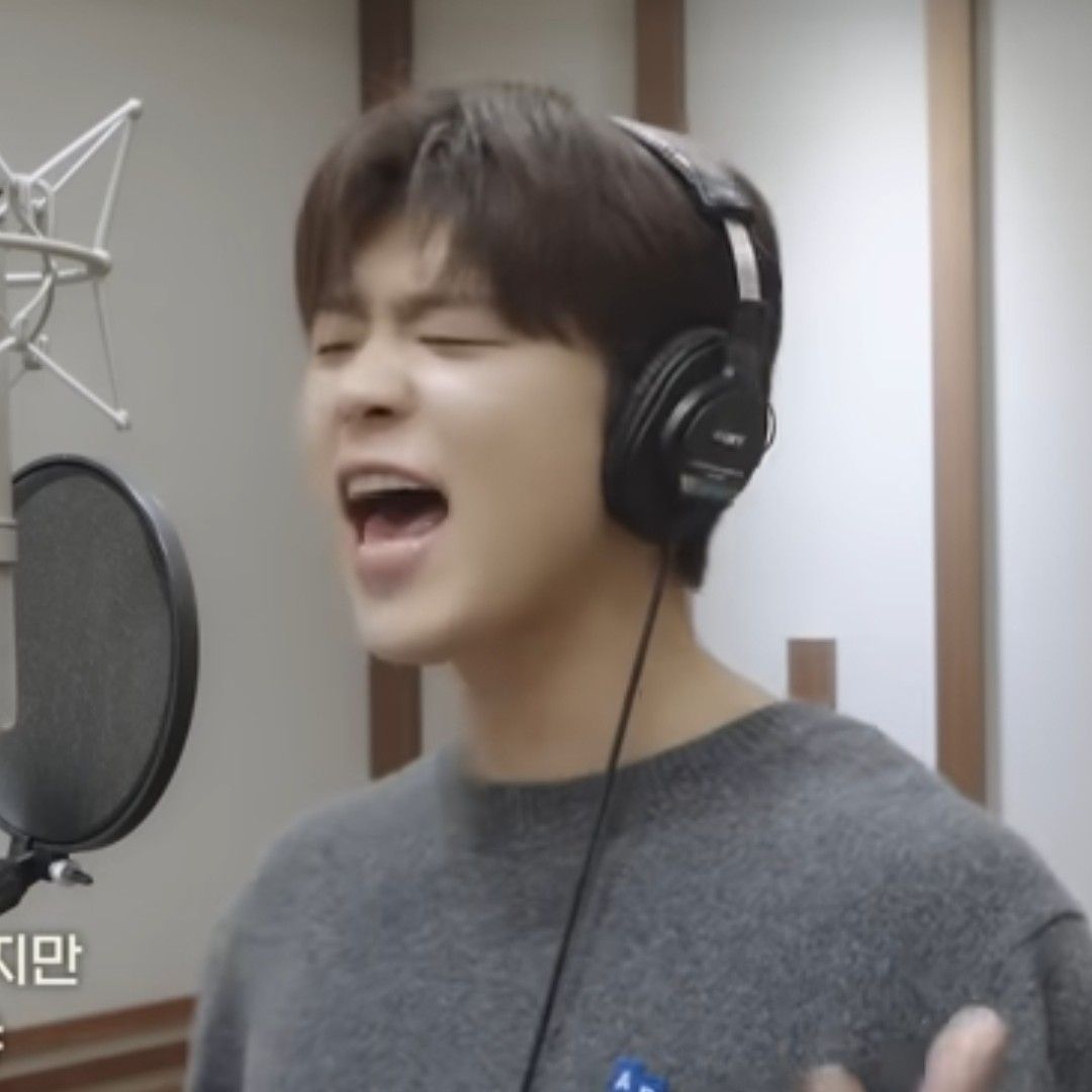 Recent activity shot of Park Jihyeon