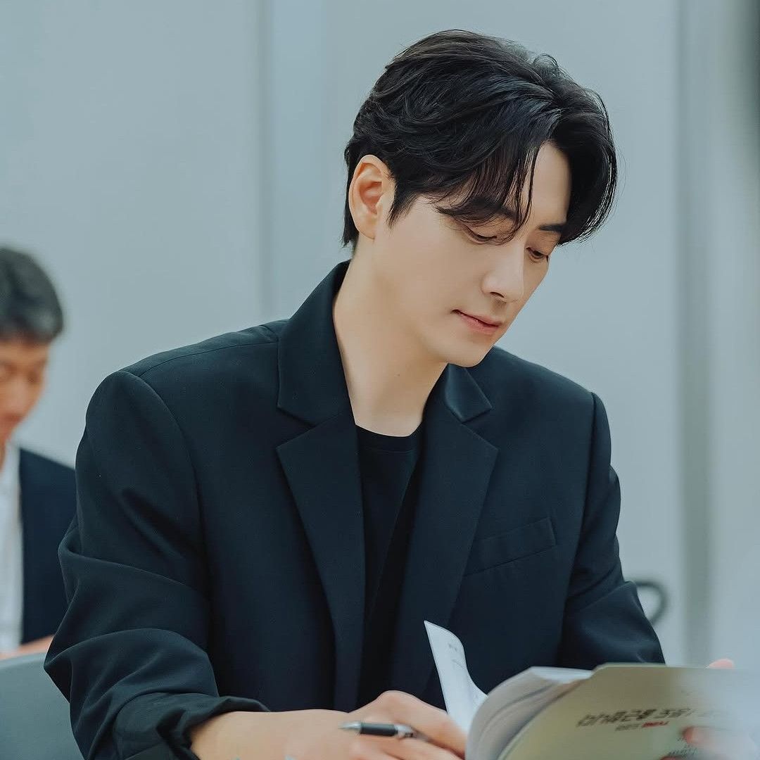 Recent activity shot of Lee Joonhyuk