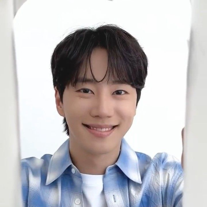 Recent activity shot of Lee Junyoung