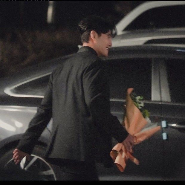 粉丝拍下的金钟国瞬间