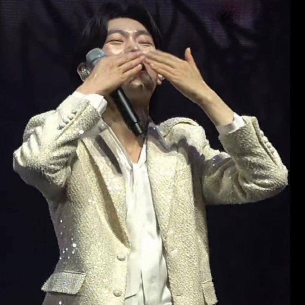 팬들이 사랑한 인기 셀럽 게시글