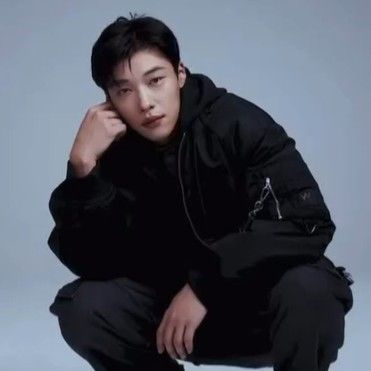 A moment captured by a fan of Woo Dohwan