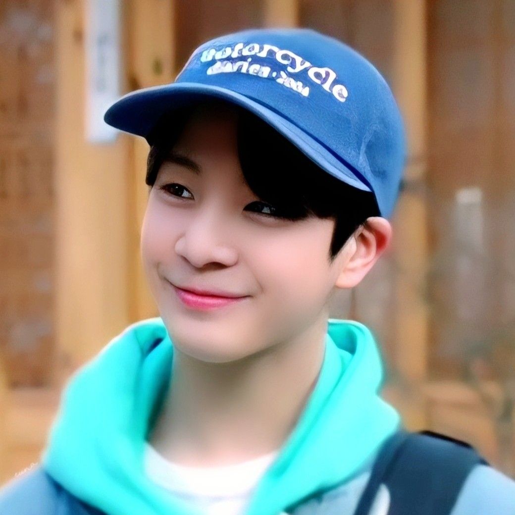 Behind-the-scenes cut of Jeong Dongwon