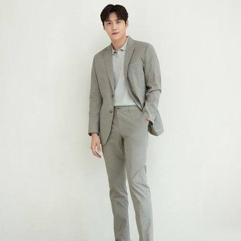 粉絲拍下的金宣虎瞬間