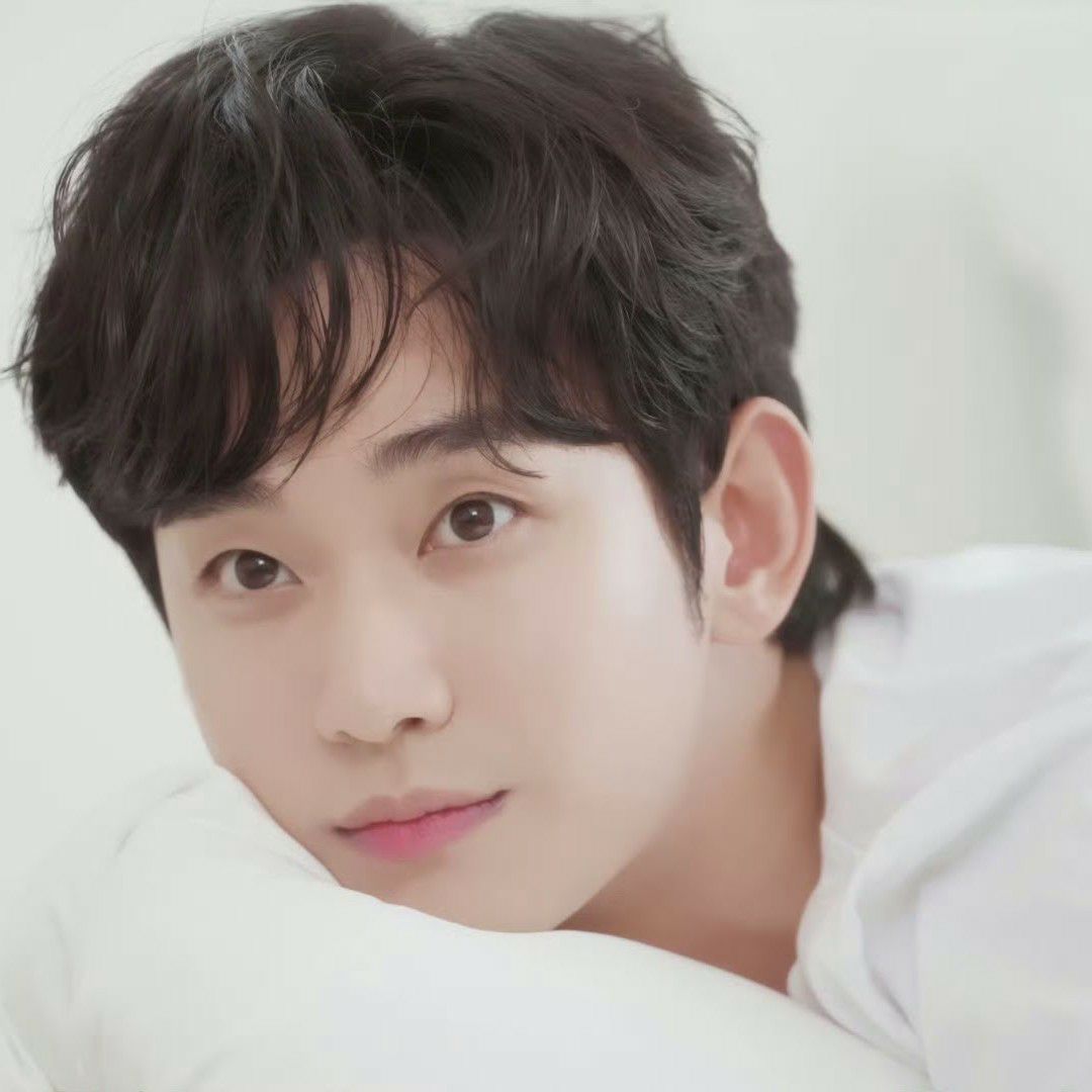 A moment captured by a fan of Kim Soohyun