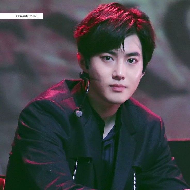 A moment captured by a fan of Suho