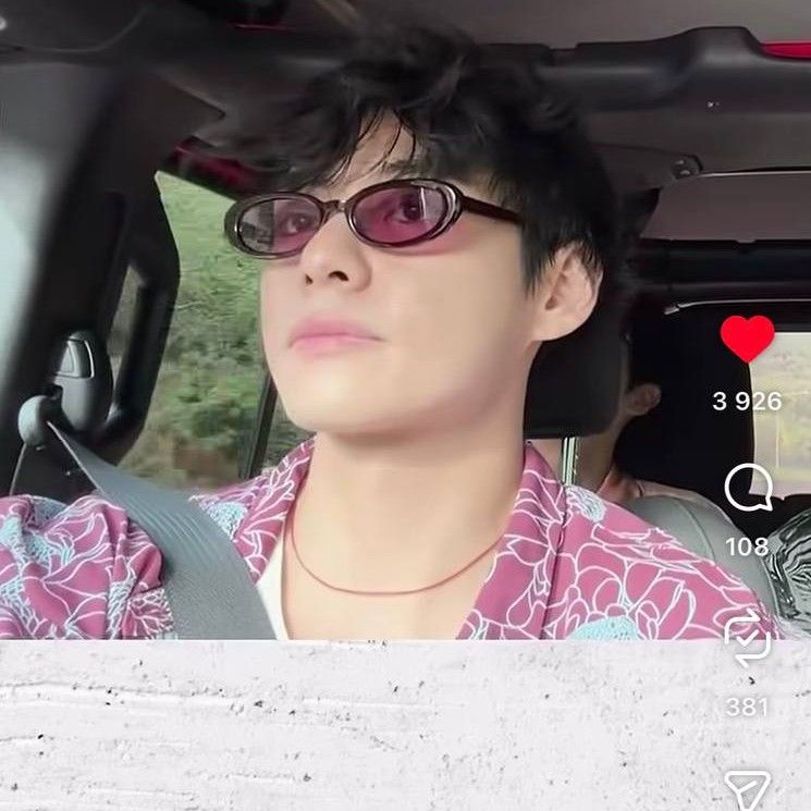 Feed komunitas selebriti terpopuler hari ini