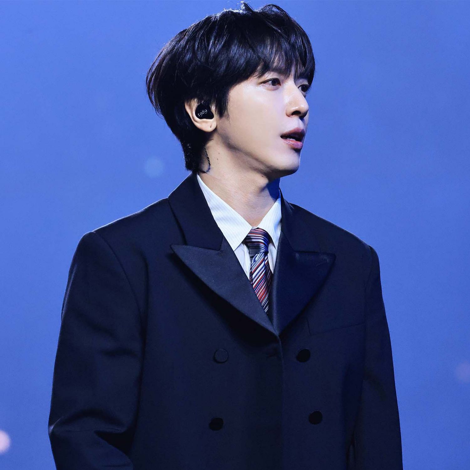 A moment captured by a fan of Jung Yonghwa