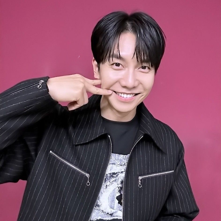 Behind-the-scenes cut of Lee Seunggi