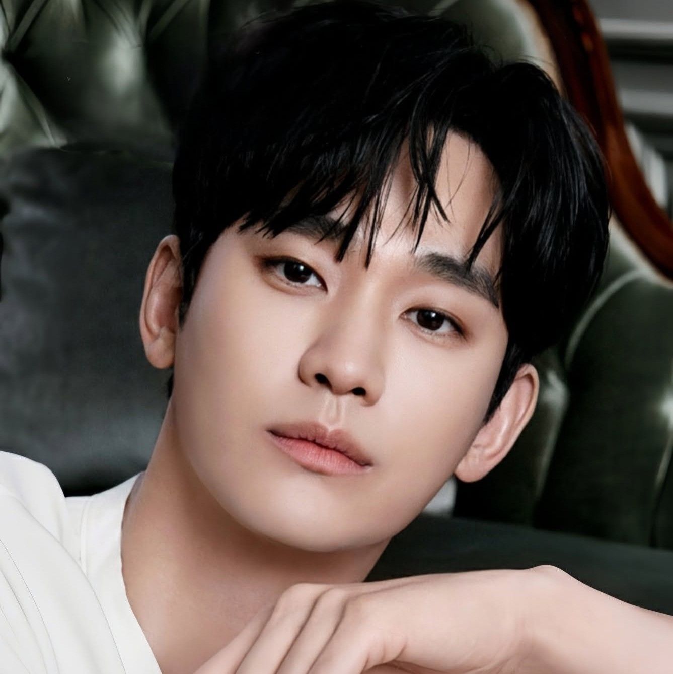 Behind-the-scenes cut of Kim Soohyun