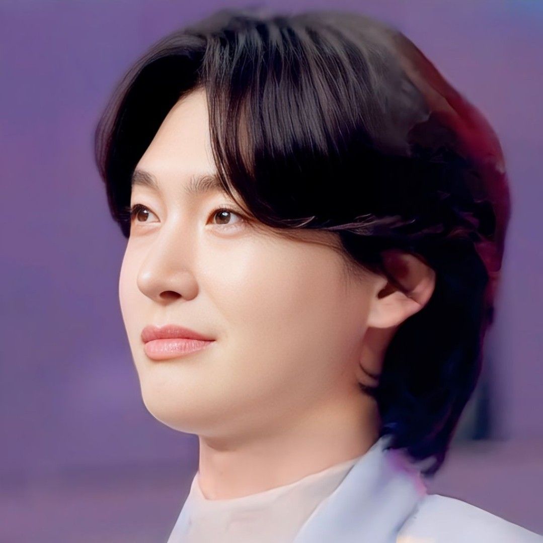 Behind-the-scenes cut of Kim Yongbin