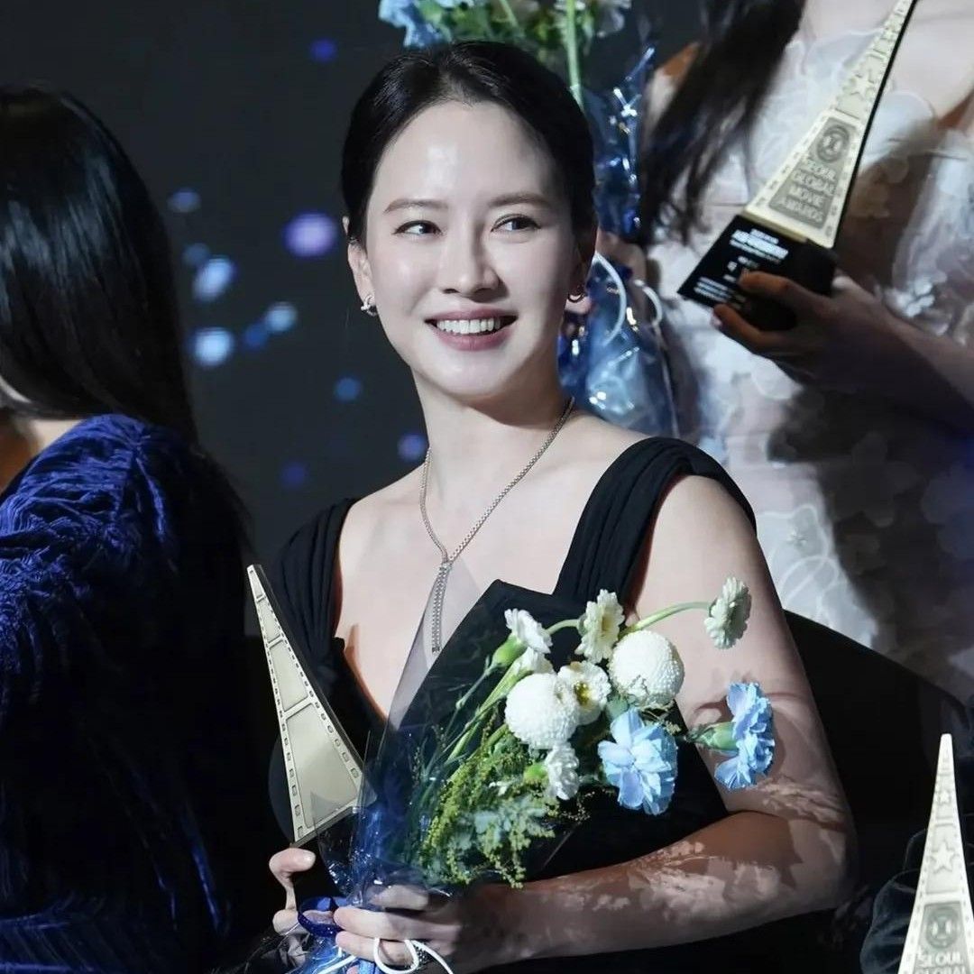 송지효 최근 활동샷