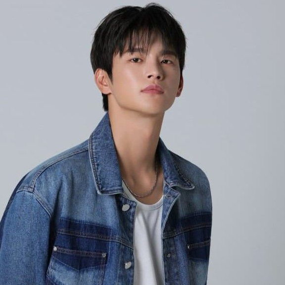 Recent activity shot of Seo Inguk