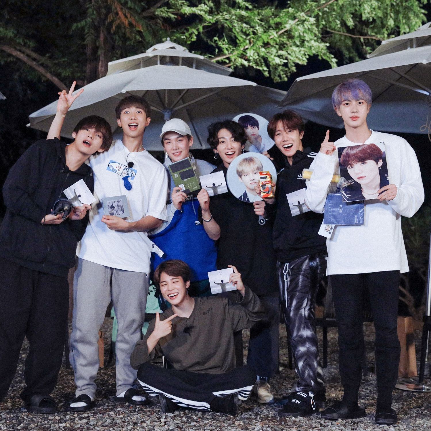 粉絲拍下的金泰亨 (V)瞬間