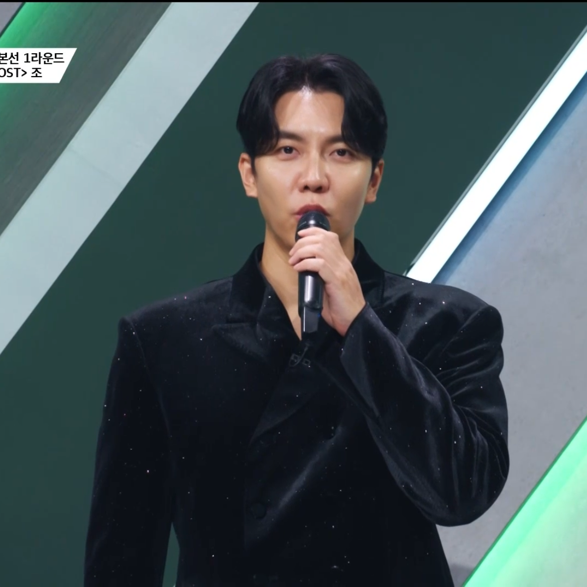 Behind-the-scenes cut of Lee Seunggi