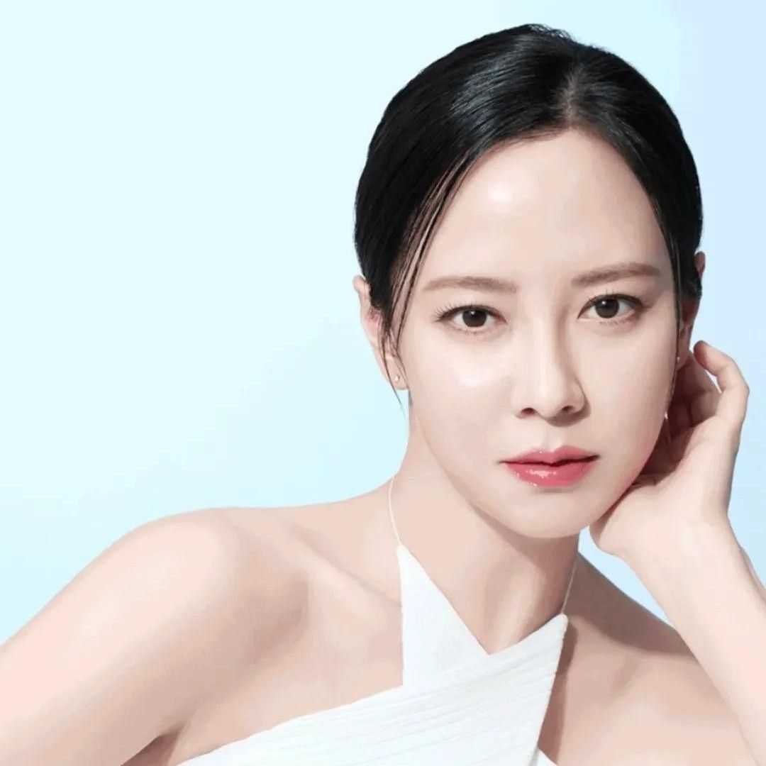 Behind-the-scenes cut of Song Jihyo