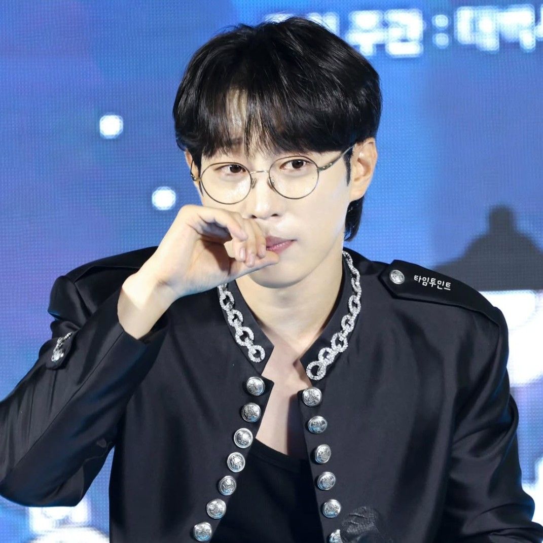 Recent activity shot of An Sunghoon