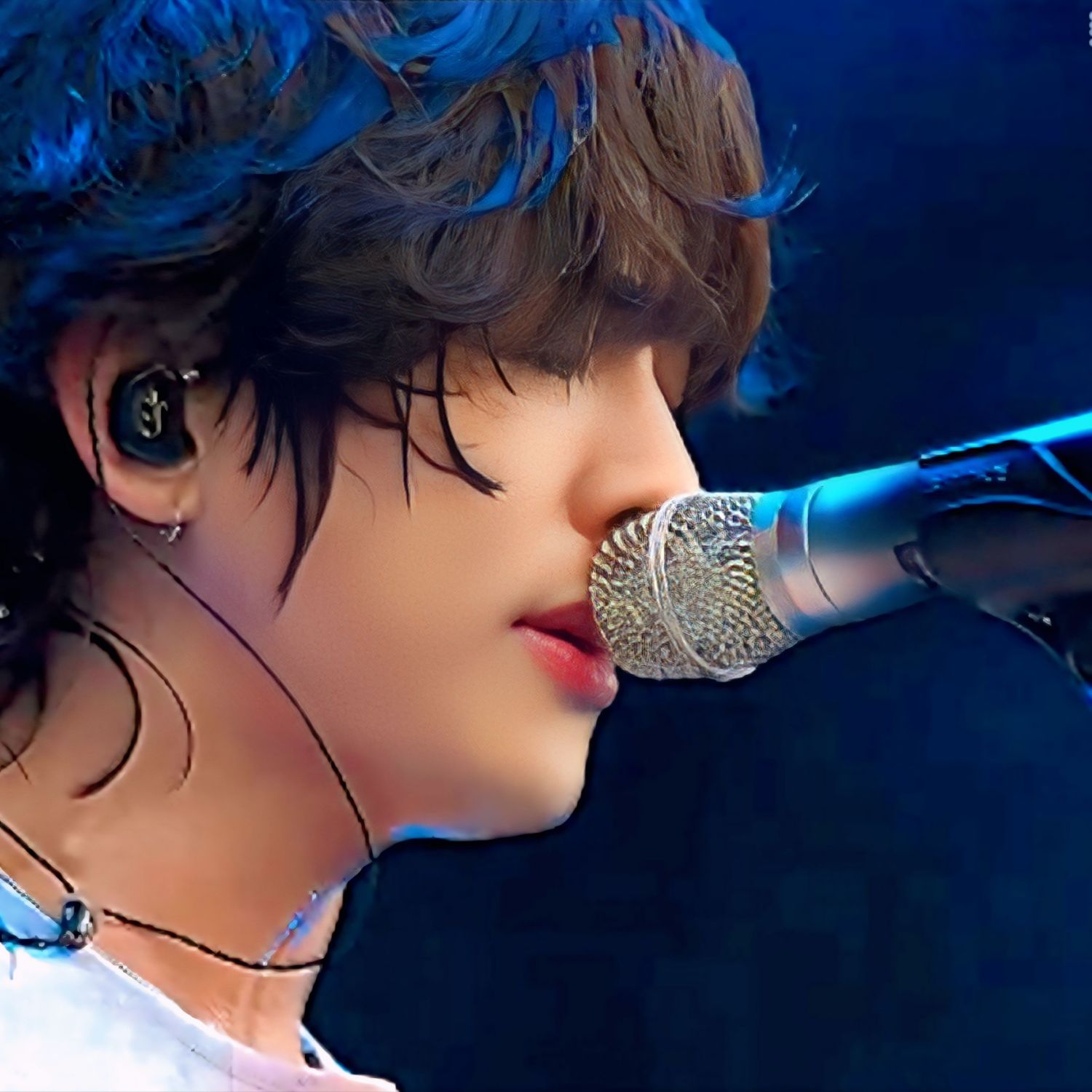Recent activity shot of Lee Seungyoon