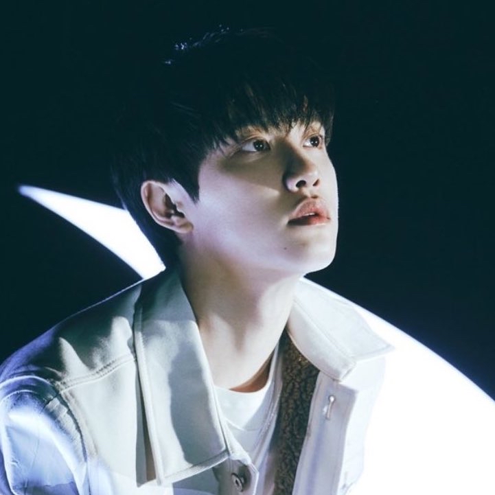 粉丝拍下的都暻秀 (D.O.)瞬间