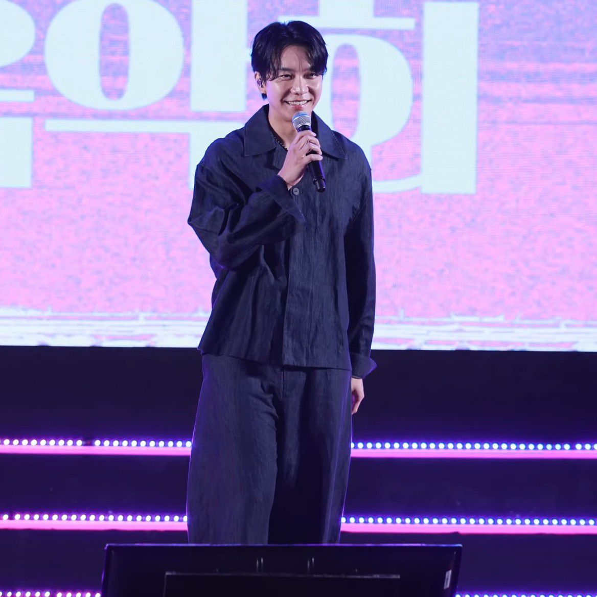 Foto terbaru dari Lee Seunggi