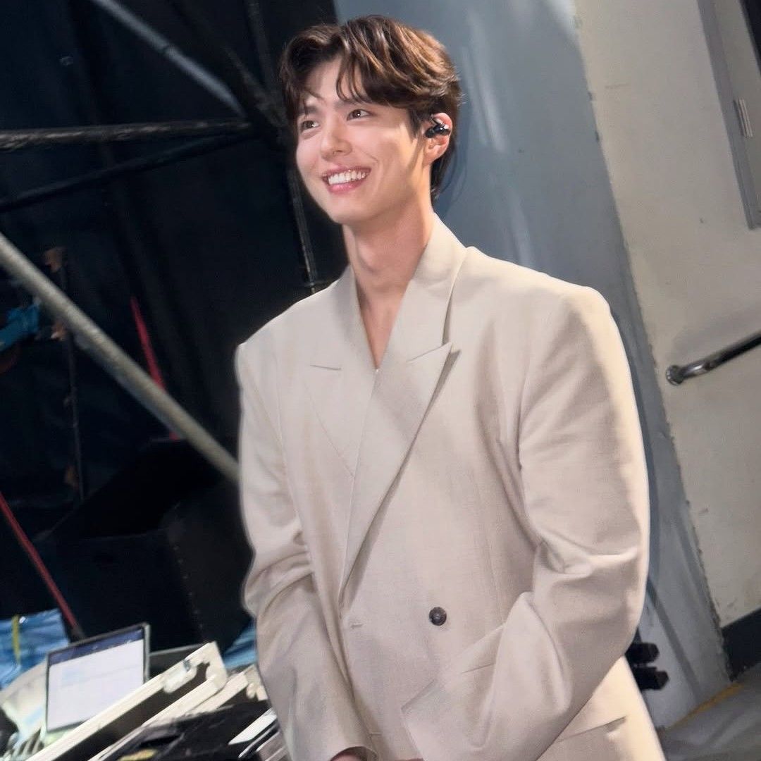 Latest photo of Park Bogum