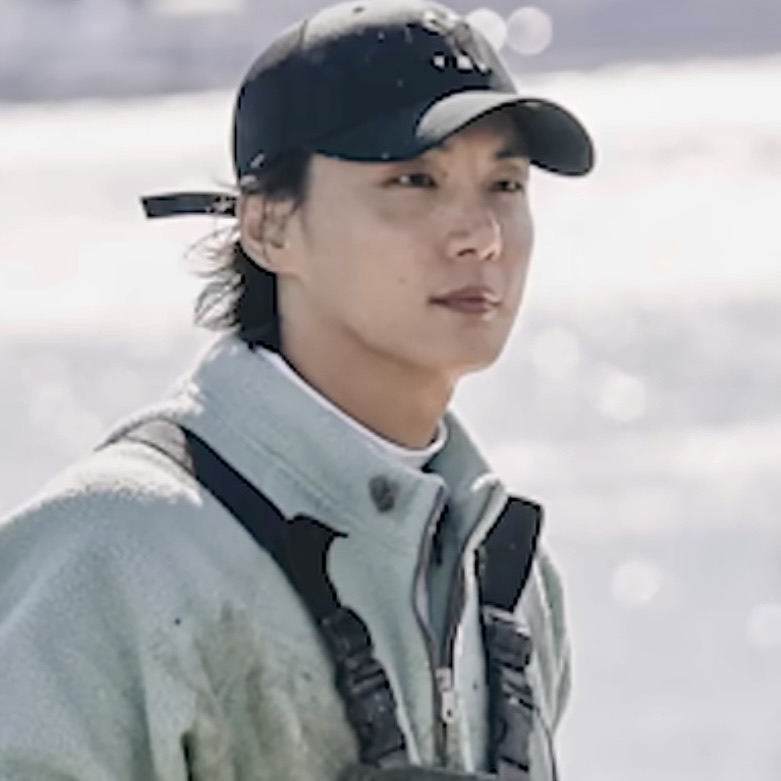 Behind-the-scenes cut of Yoon Shiyoon