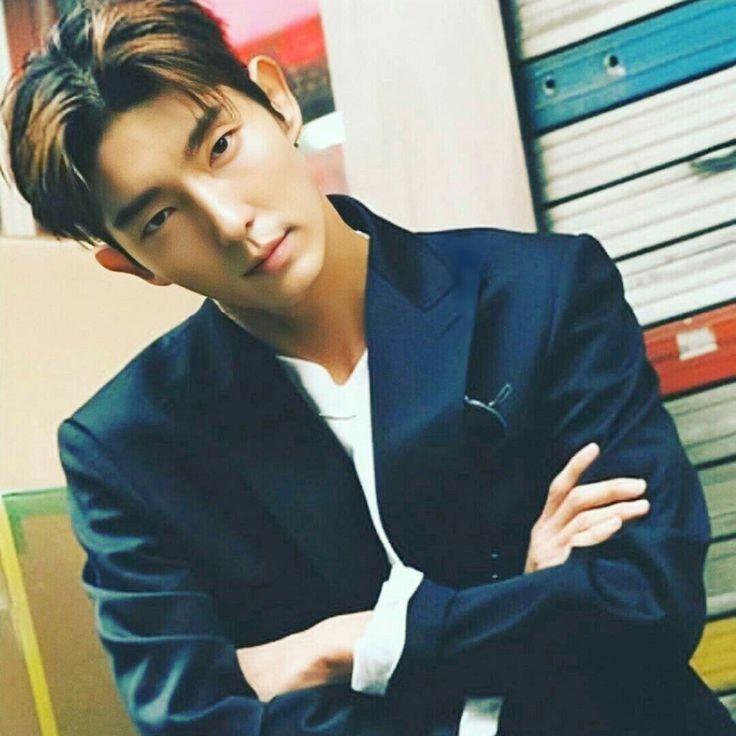 李準基的最新照片