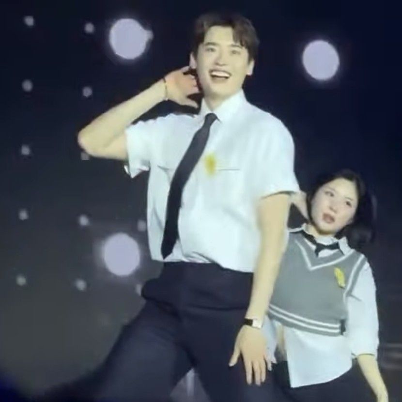 Latest photo of Lee Jongsuk