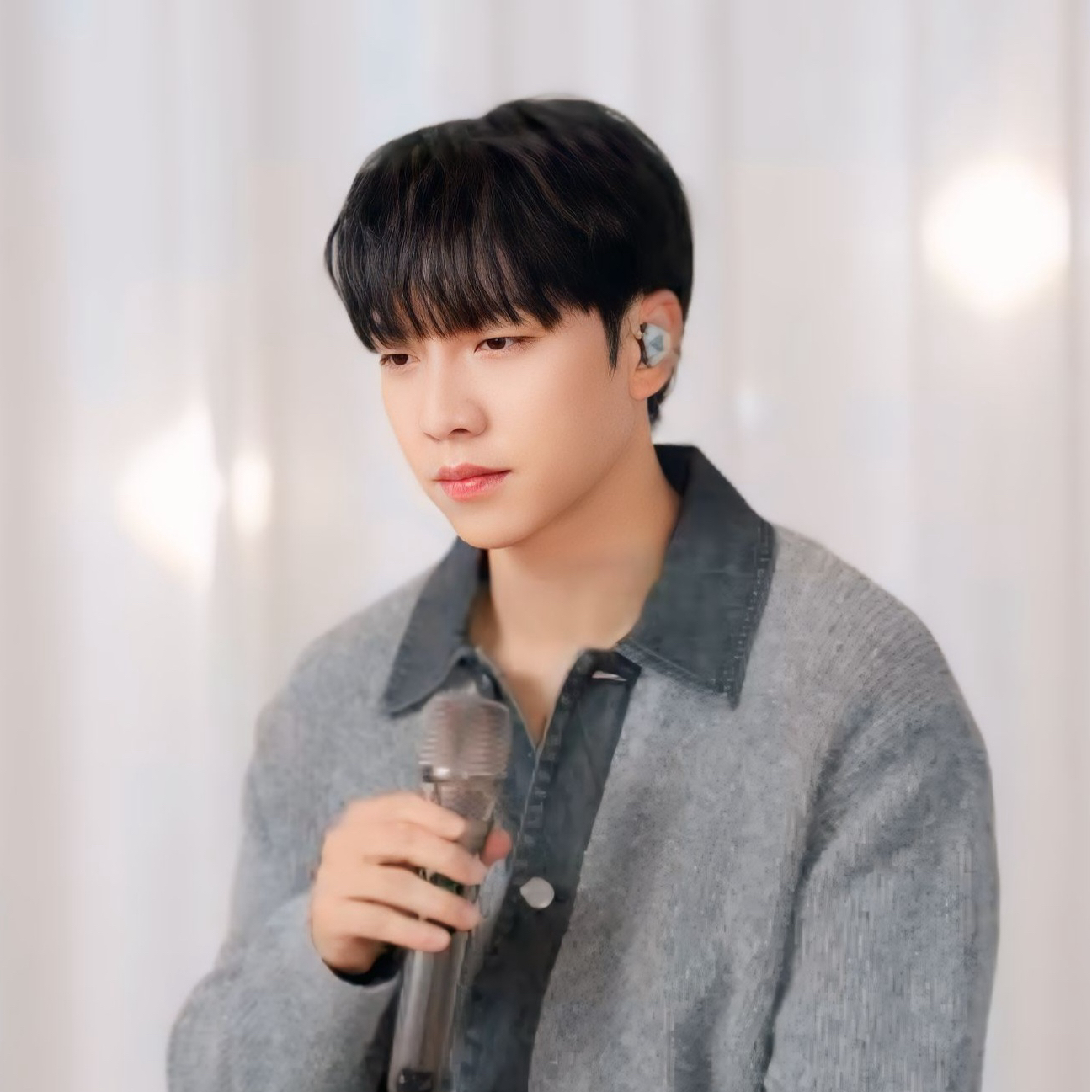Latest photo of Lee Seunggi