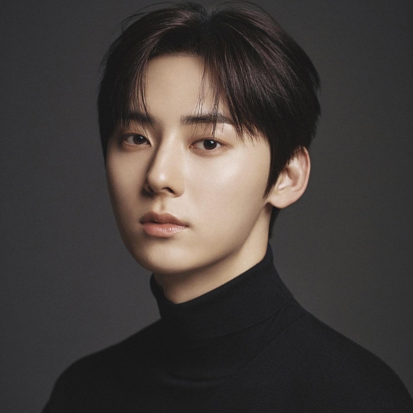 A moment captured by a fan of Hwang Minhyun