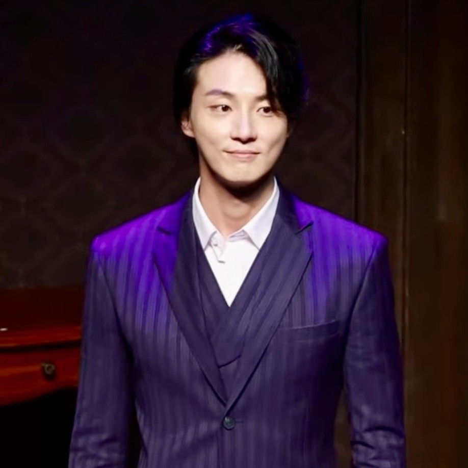 Behind-the-scenes cut of Yoon Shiyoon