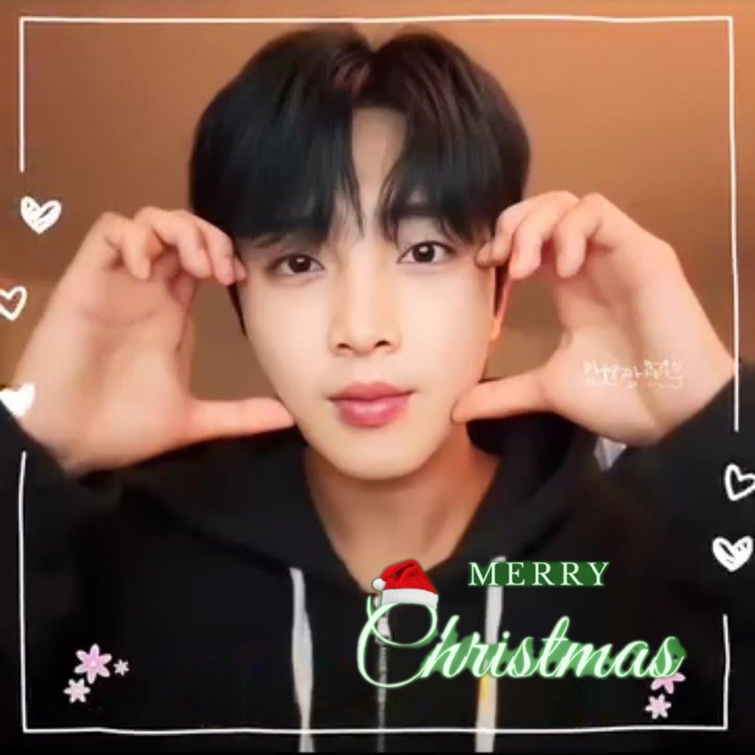 A moment captured by a fan of Hwang Yunsung