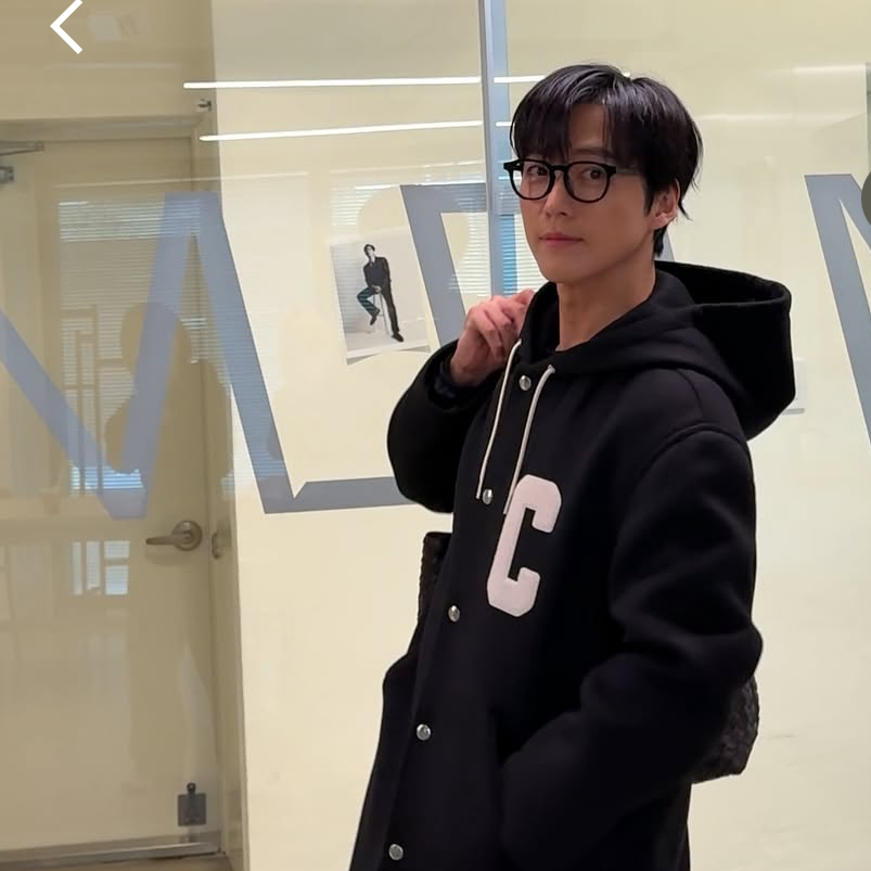 Behind-the-scenes cut of Namkoong Min