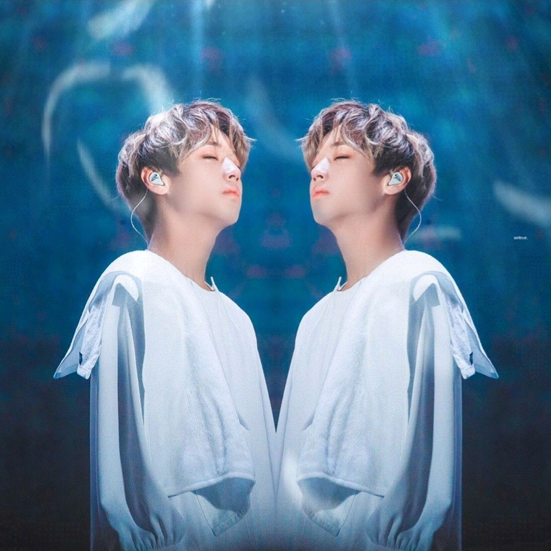 A moment captured by a fan of Park Jihoon