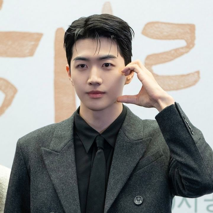 A moment captured by a fan of Kang Hoon