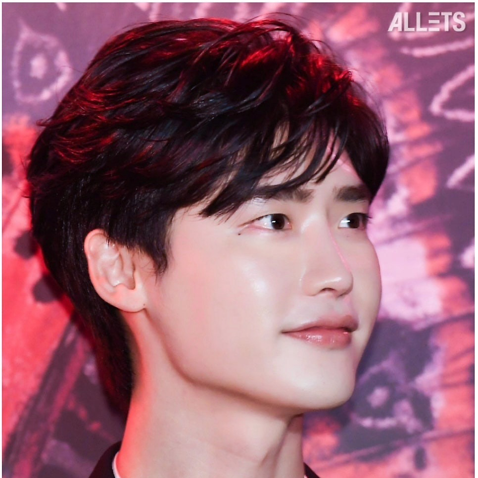 Latest photo of Lee Jongsuk