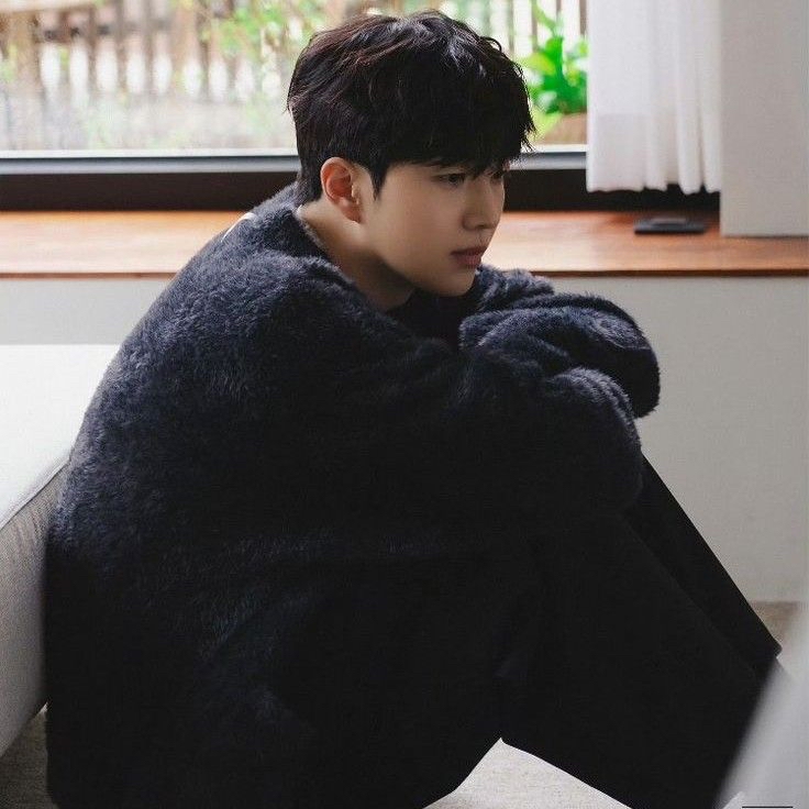 A moment captured by a fan of Kang Hoon