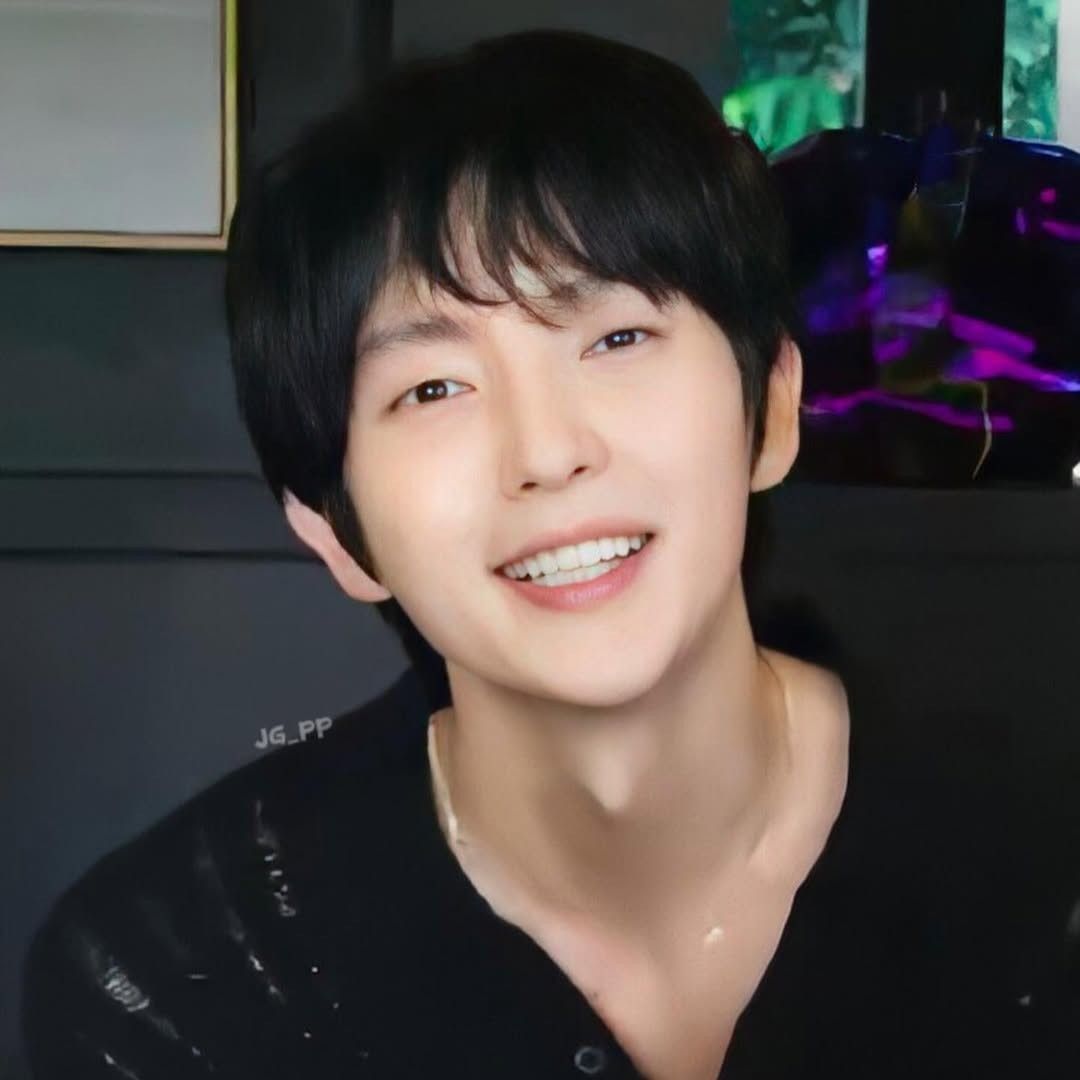 李準基的最新照片