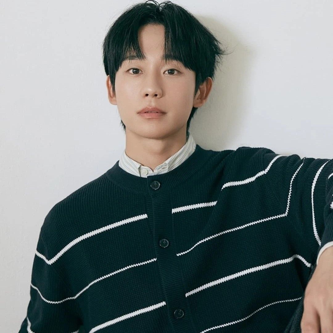 Latest photo of Jung Haein