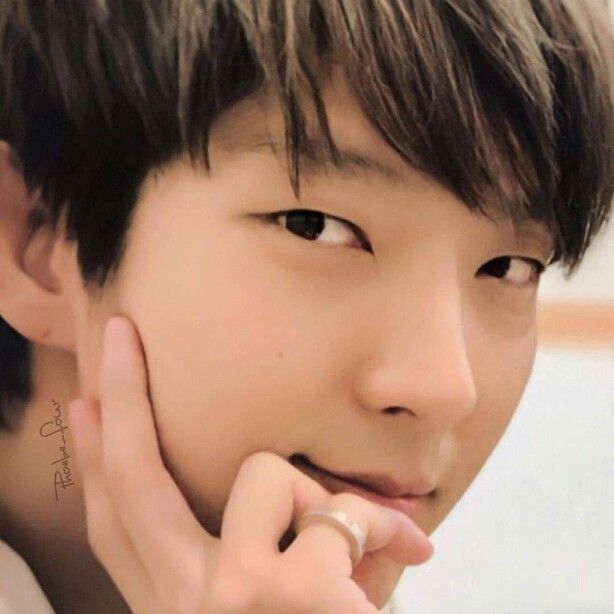 A moment captured by a fan of Lee Joongi