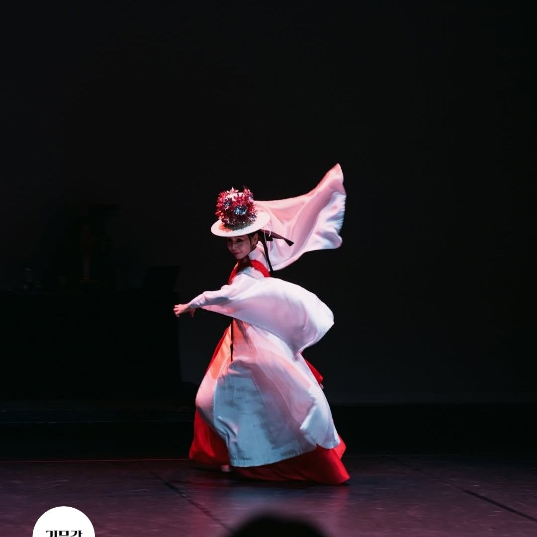 A moment captured by a fan of Ki Moogan