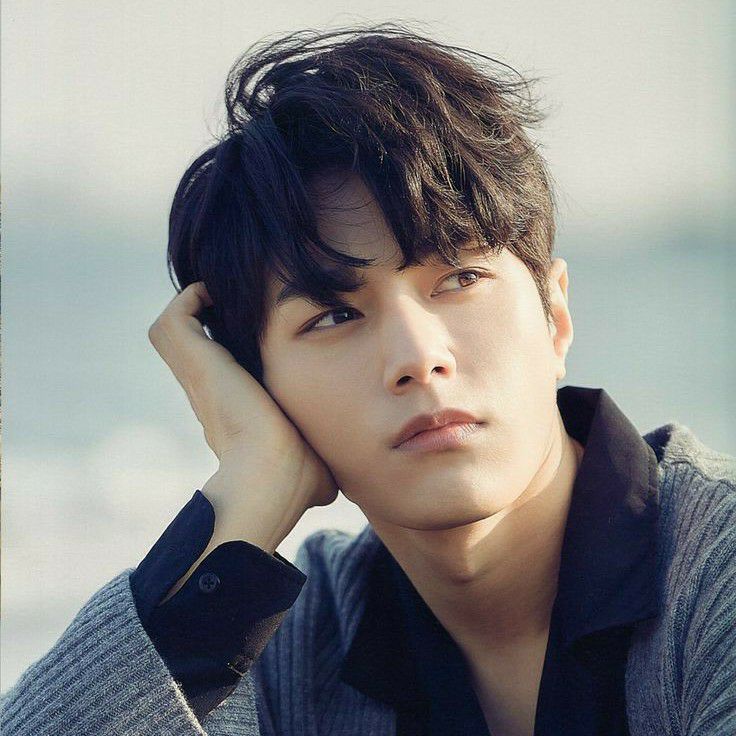 Latest photo of Kim Myungsoo (L)