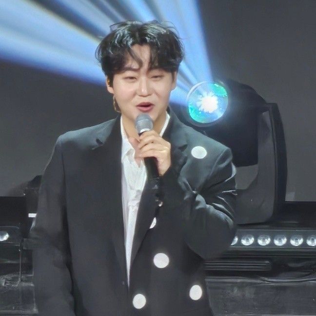 Behind-the-scenes cut of Min Soohyun