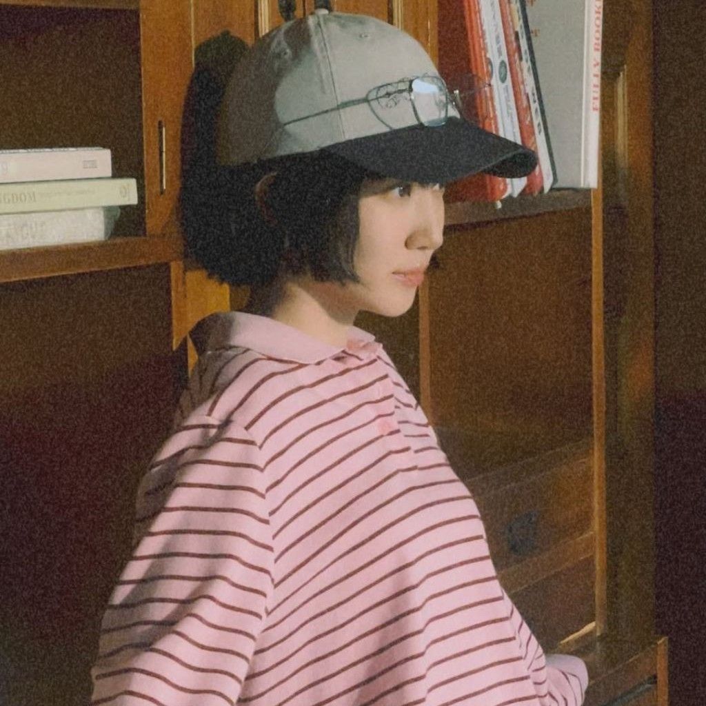 Latest photo of Park Eunbin