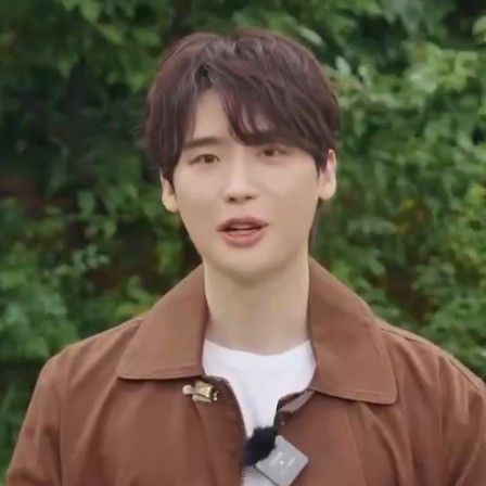 Behind-the-scenes cut of Lee Jongsuk